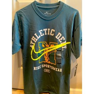 Vintage Nike Graphic Tshirt